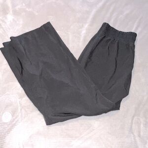 *Women's Gapfit Runaround pants Medium NWOT
